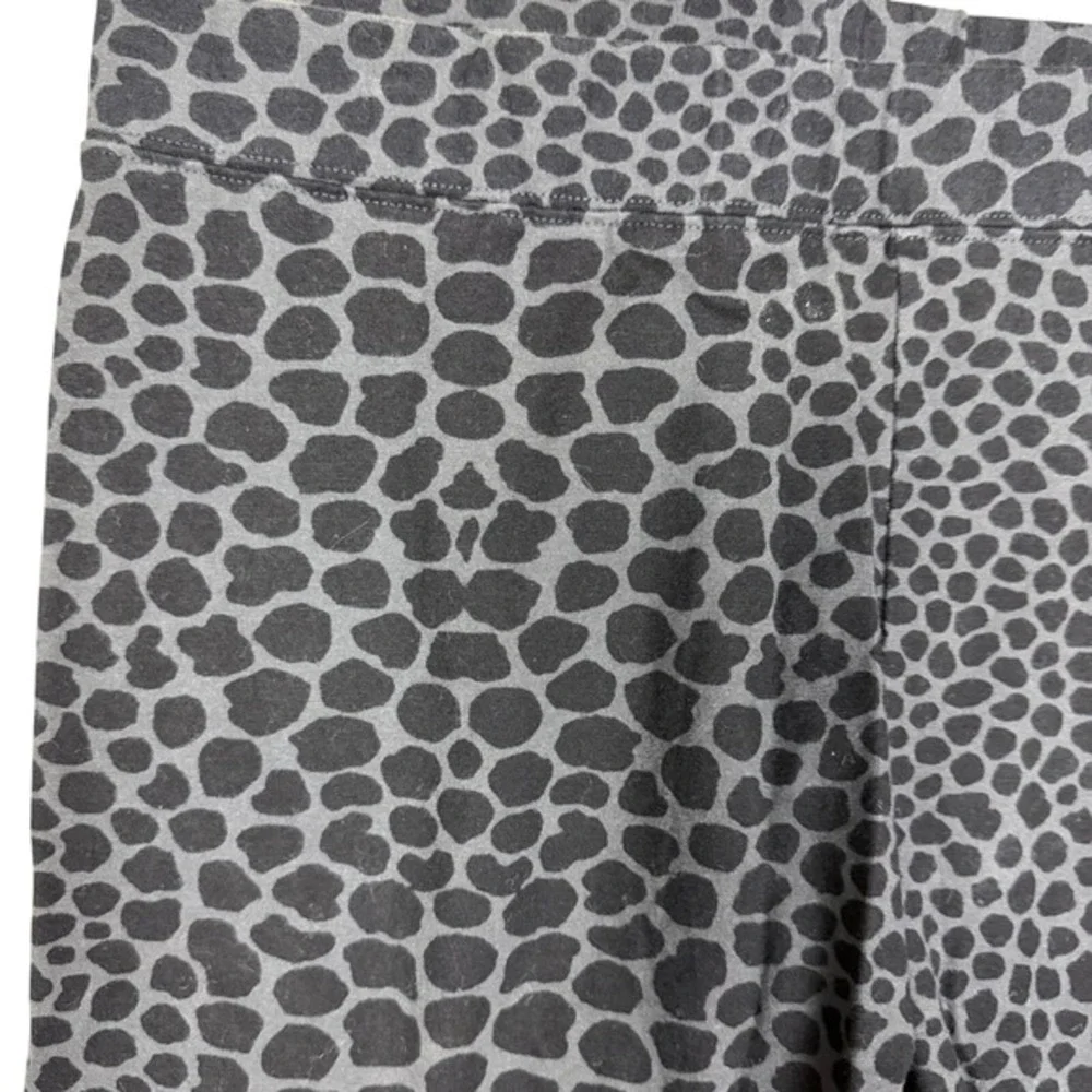 Soft Surroundings Grey Black Have to Have Leopard Animal‎ Print Leggings Size M - Picture 2 of 10
